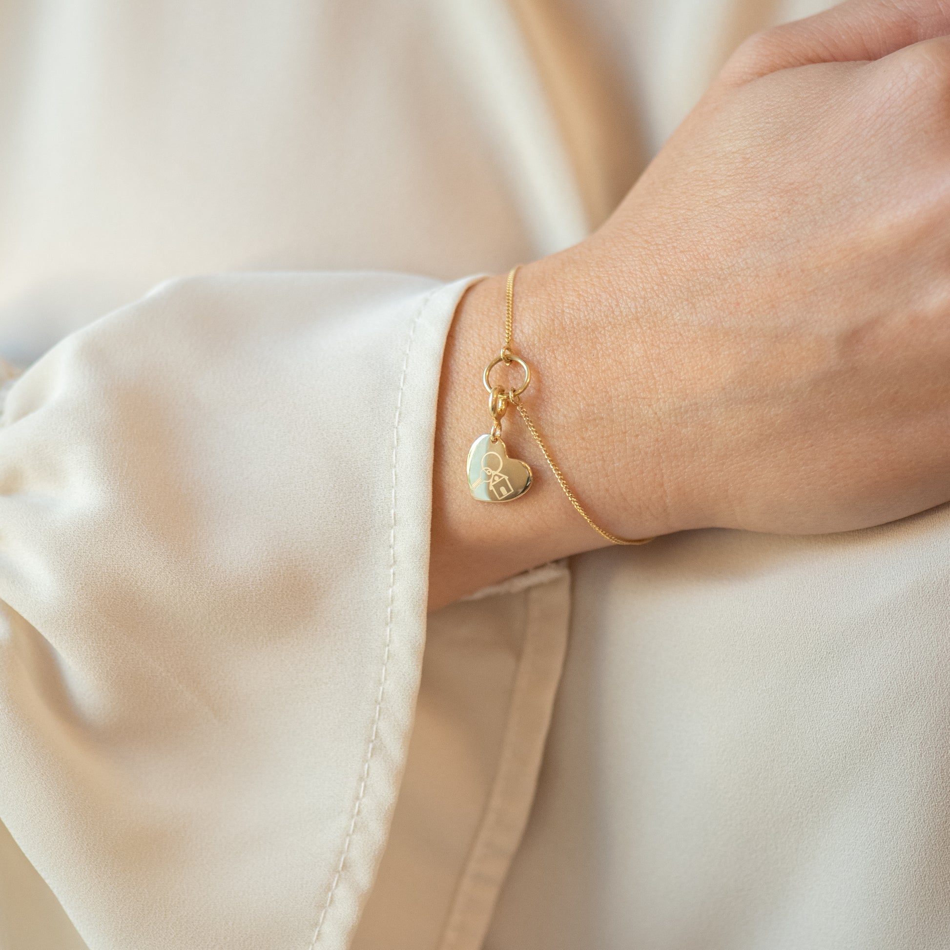 Bracciale a cerchio con charm ci vediamo a casa oro